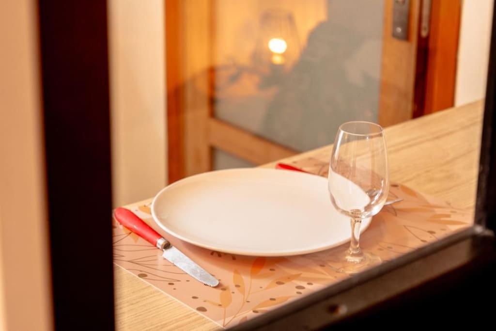 La Vie En Rose, Studio Cv Beaune ボーヌ エクステリア 写真